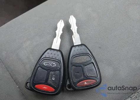 2007 Jeep Grand Cherokee Laredo z USA, uszkodzony, nr VIN 1J8GR48KX7C521617